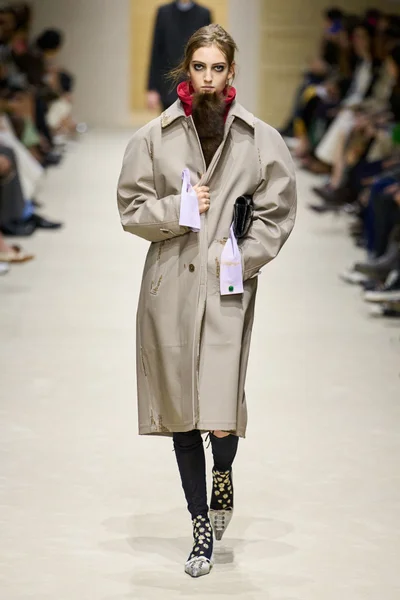 Look 2